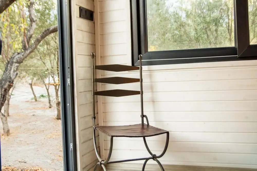 Карабурун: Tiny House Framed by Nature Near Sea in Karaburun