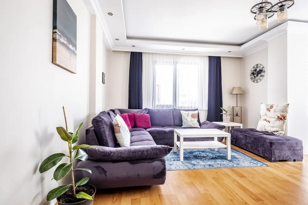 Flat in Maltepe With Balcony Near Shopping Malls — фото 2
