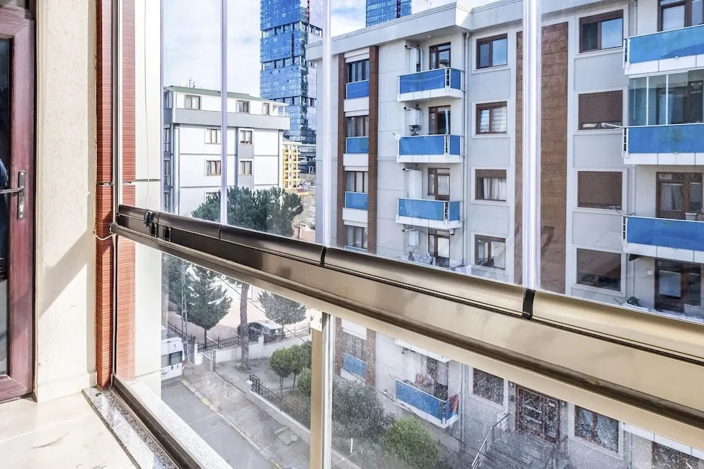 Стамбул: Flat in Maltepe With Balcony Near Shopping Malls