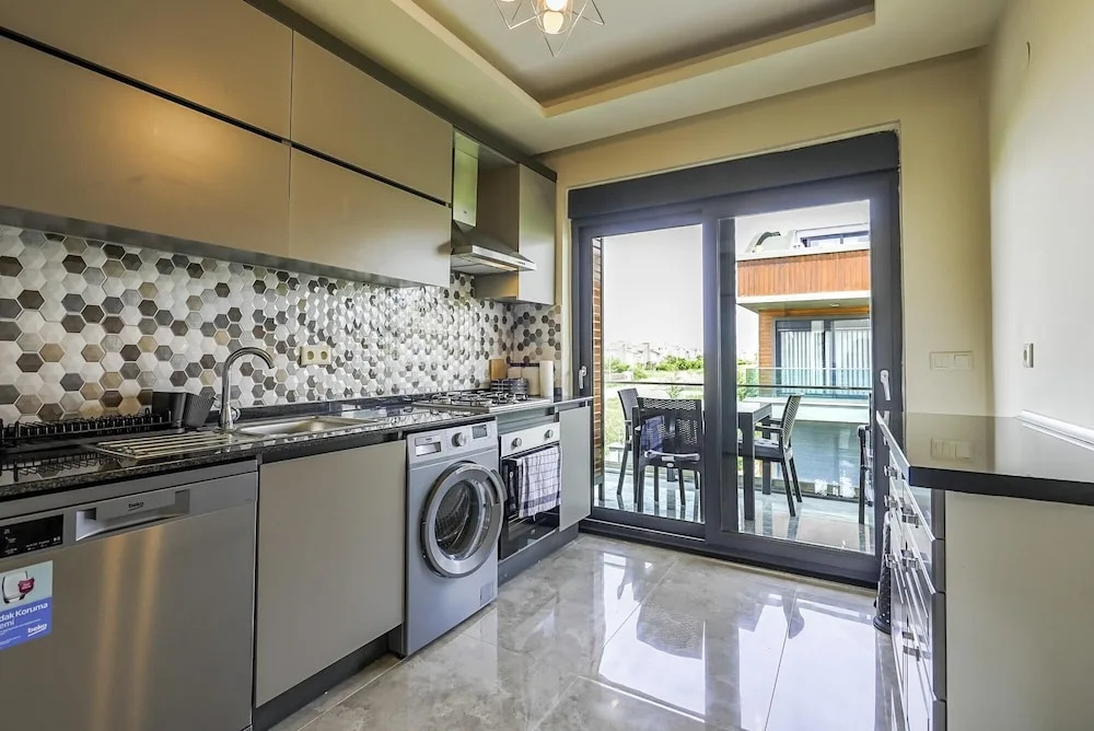 Белек: Flat w Shared Pool and Balcony 8 min to Beach
