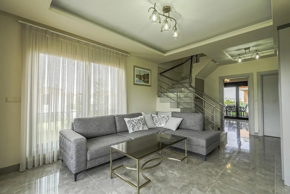 Белек: Flat w Shared Pool and Balcony 8 min to Beach
