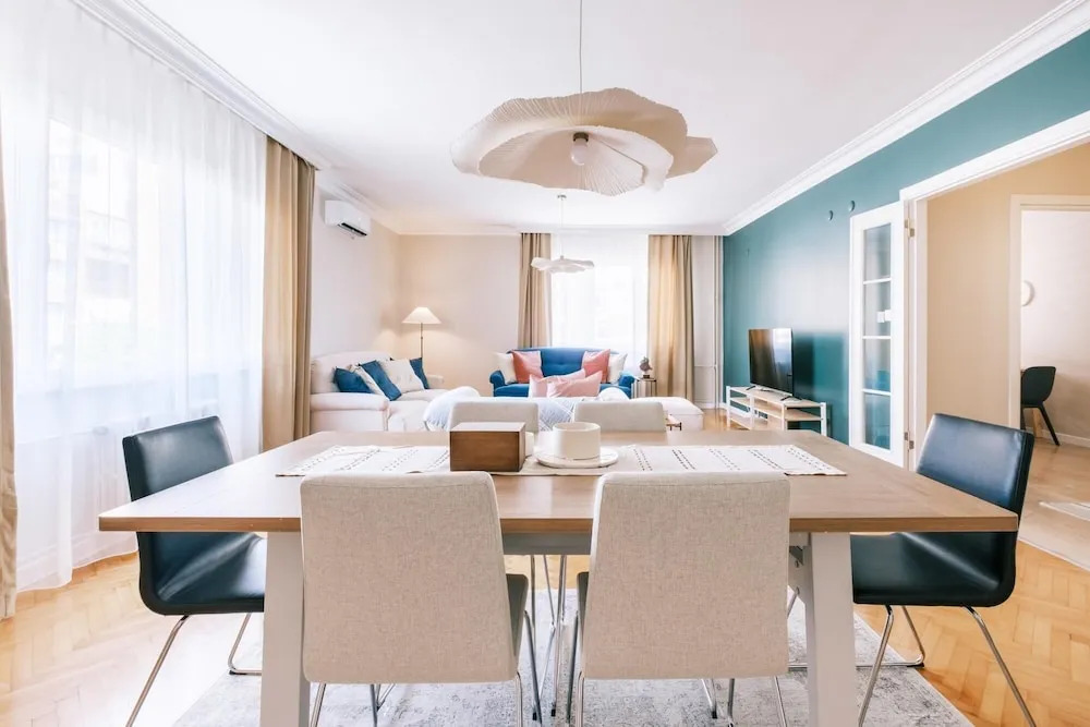 Стамбул: Chic Flat w Balcony 5 min to Cevahir Mall in Sisli
