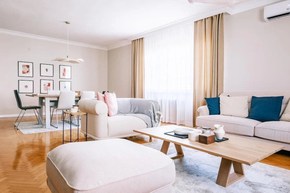 Стамбул: Chic Flat w Balcony 5 min to Cevahir Mall in Sisli