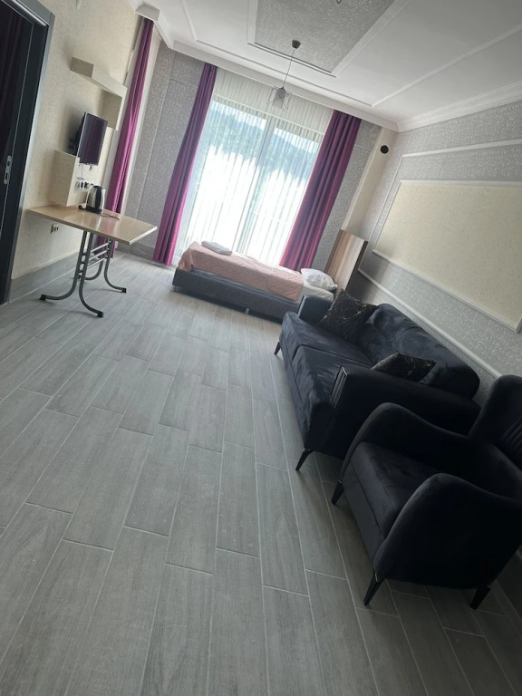 Бартын: ege suit Otel