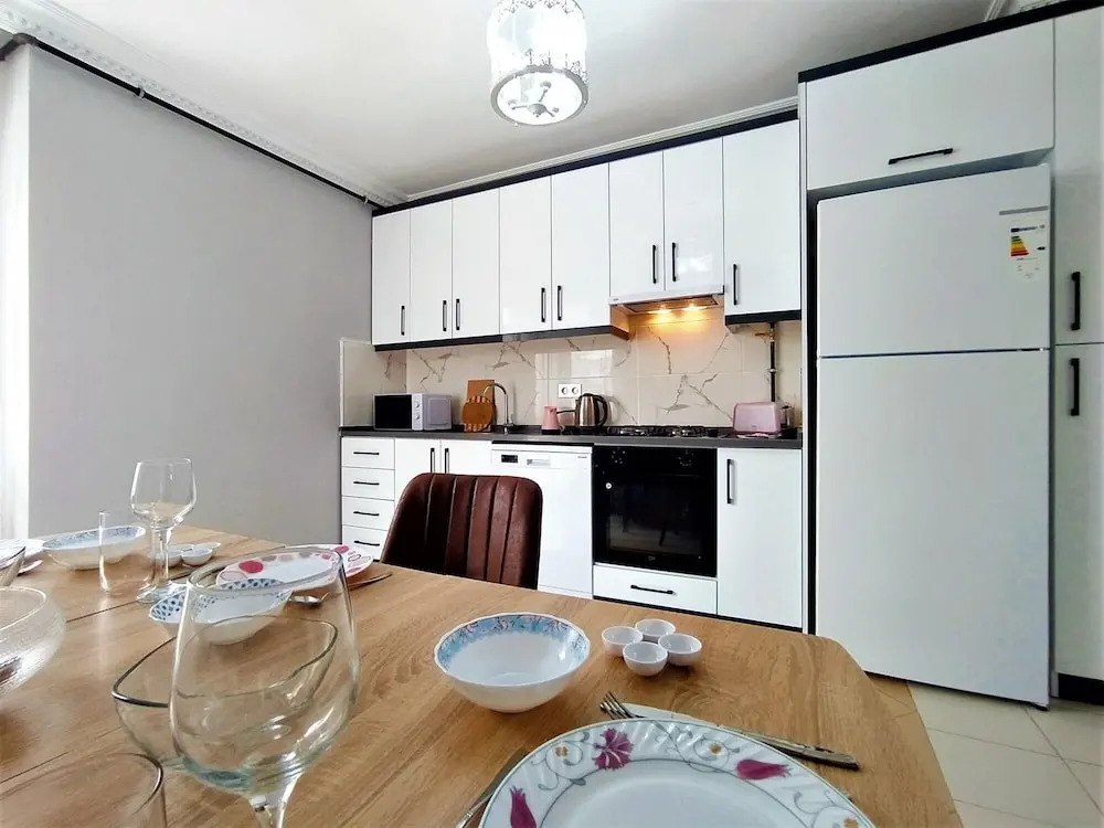 Newly Furnished Flat in the Heart of Antalya — фото 2
