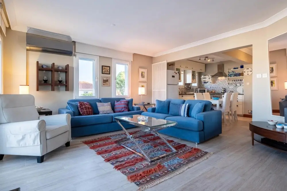 Чешме: Flat w Sea View Balcony 3 min to Cesme Marina