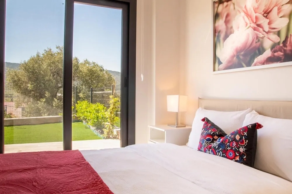 Гюльбахче: Nature View Flat With Garden in Urla Izmir
