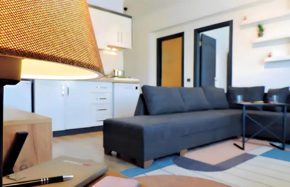 Аксу: Chic Flat 10 min to Lara Beach in Antalya