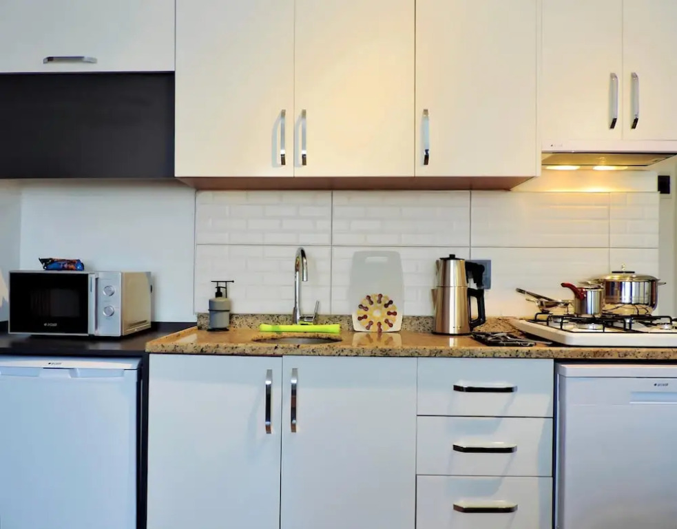 Аксу: Chic Flat 10 min to Lara Beach in Antalya