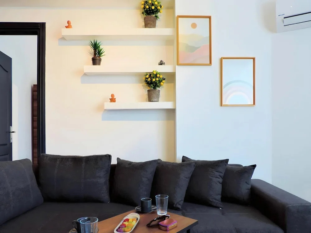 Аксу: Chic Flat 10 min to Lara Beach in Antalya