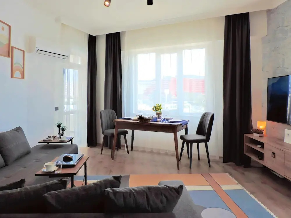 Аксу: Modern Flat With Sea View 10 min to Lara Beach