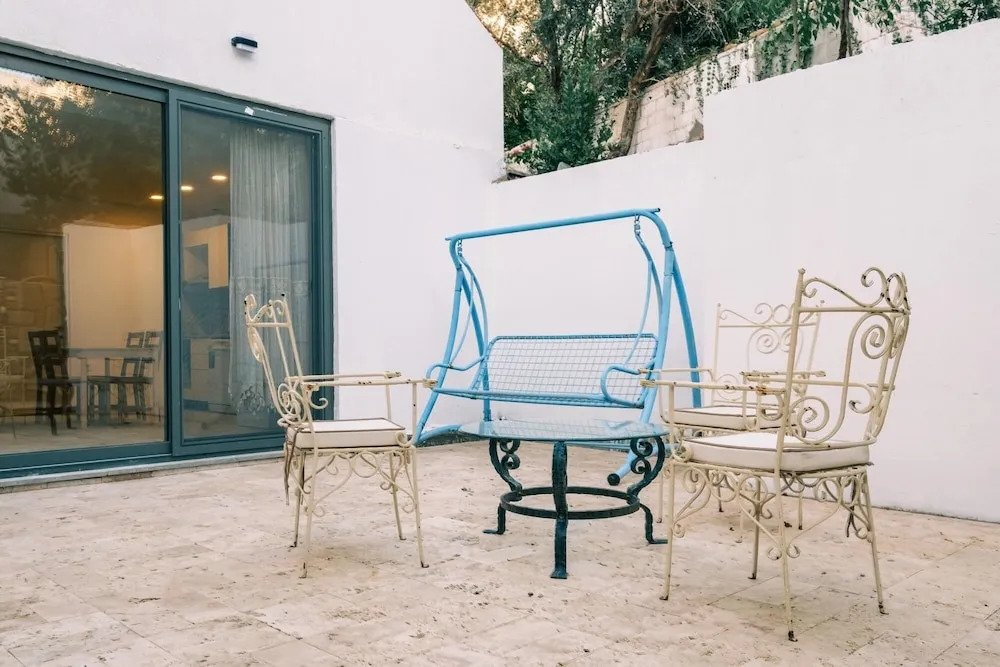 Бодрум: Comfy Flat w Patio 3 min to Beach in Bodrum