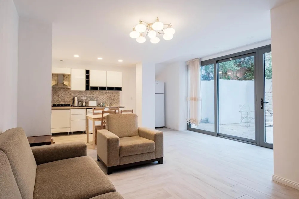 Бодрум: Comfy Flat w Patio 3 min to Beach in Bodrum