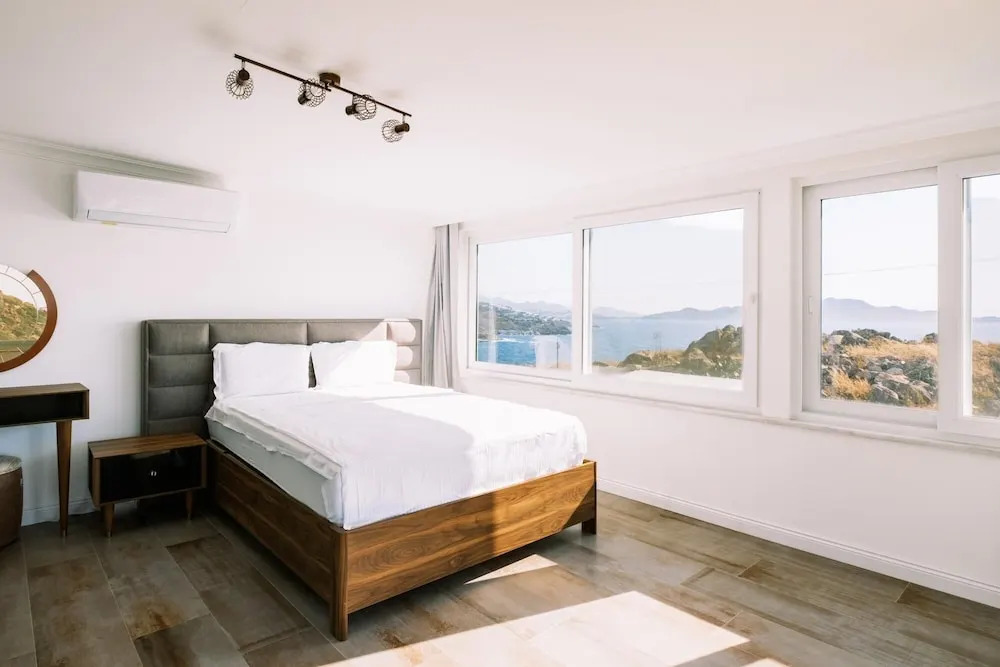 Гюндоган: Chic Villa w Patio Pool 3 min to Beach in Bodrum