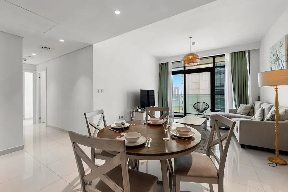 Дубай: Tranquil 2BR Escape in Beach Vista