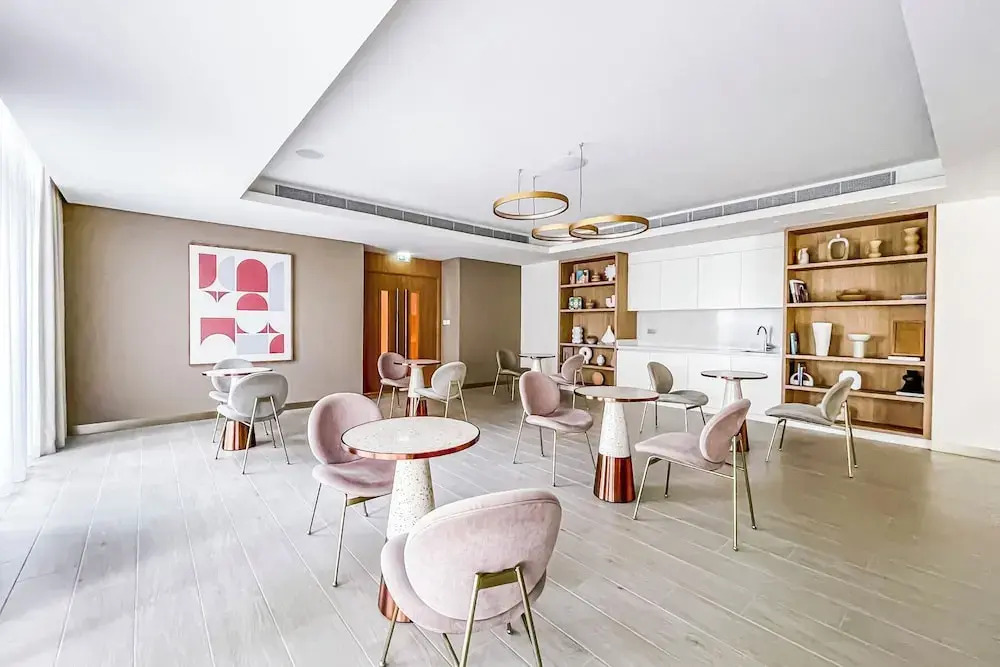 Дубай: Tranquil 2BR Escape in Beach Vista