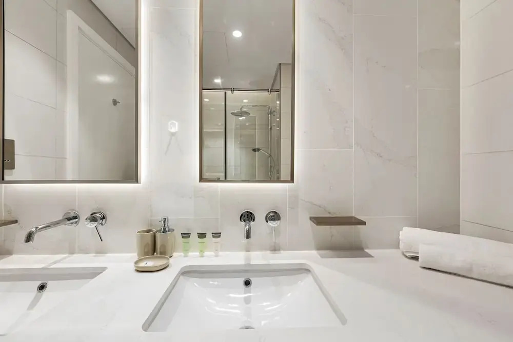 Дубай: Tranquil 2BR Escape in Beach Vista