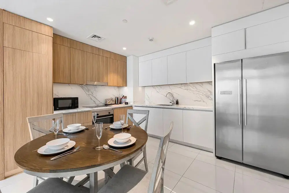 Дубай: Tranquil 2BR Escape in Beach Vista