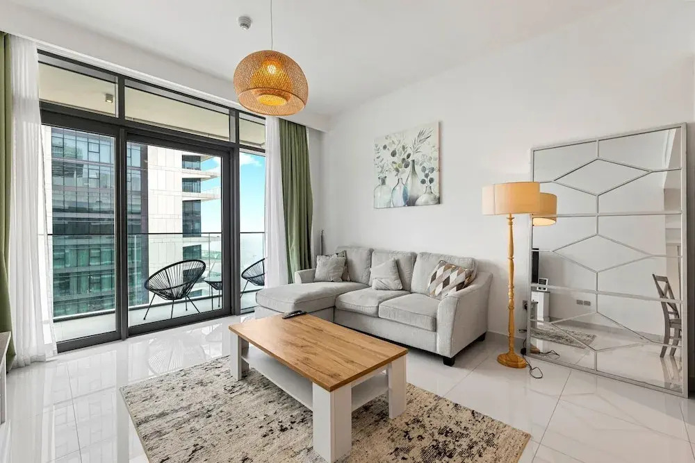 Дубай: Tranquil 2BR Escape in Beach Vista