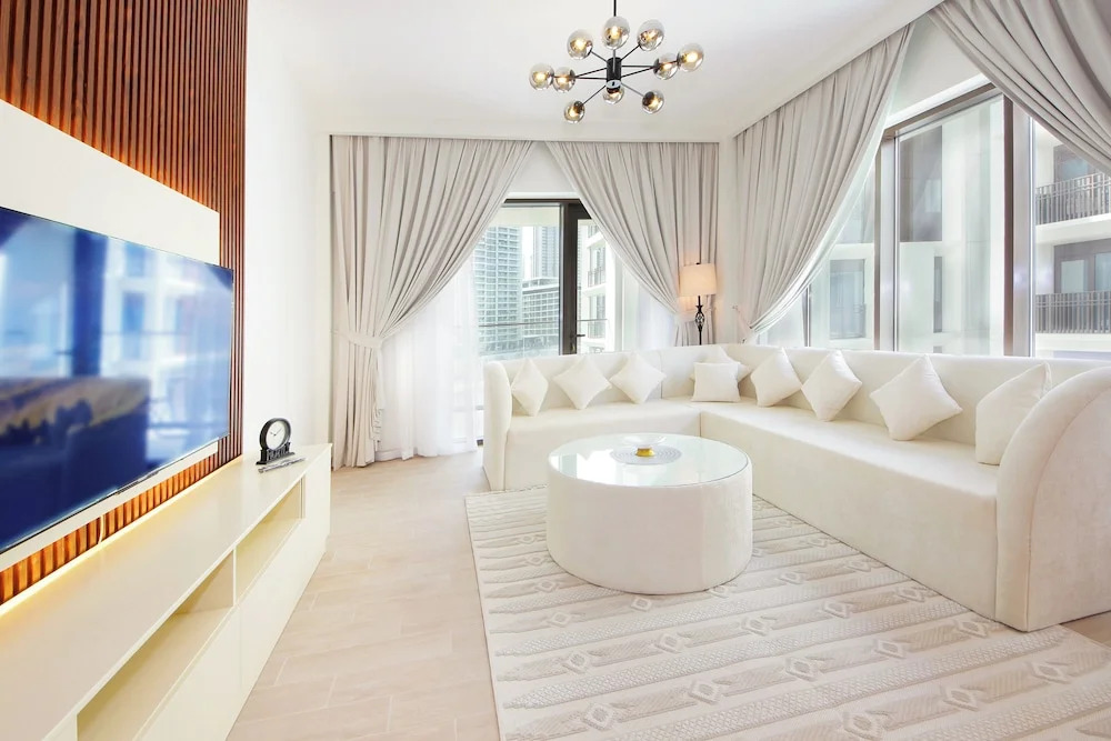 Дубай: Breeze Residence-Brand New Furnished 2BR