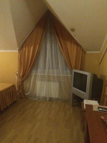 Азов: Hotel Zhemchuzhina
