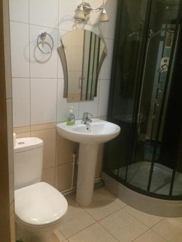 Азов: Hotel Zhemchuzhina