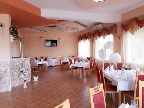Азов: Hotel Zhemchuzhina