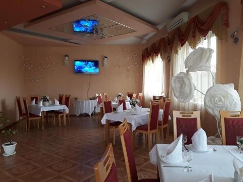Азов: Hotel Zhemchuzhina