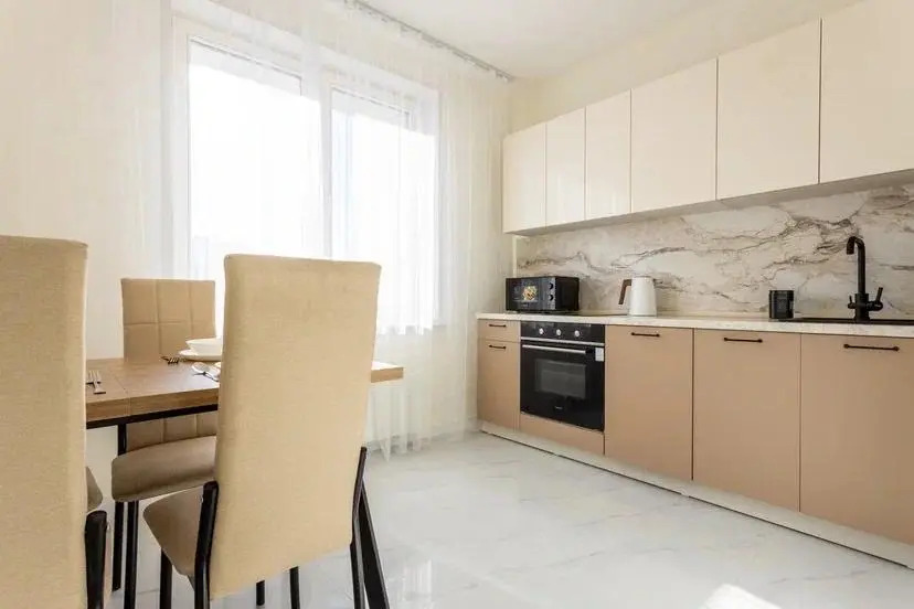 Красноярск: Апартаменты Favorite House на Ул.9 Мая Рядом с ТРЦ Планета