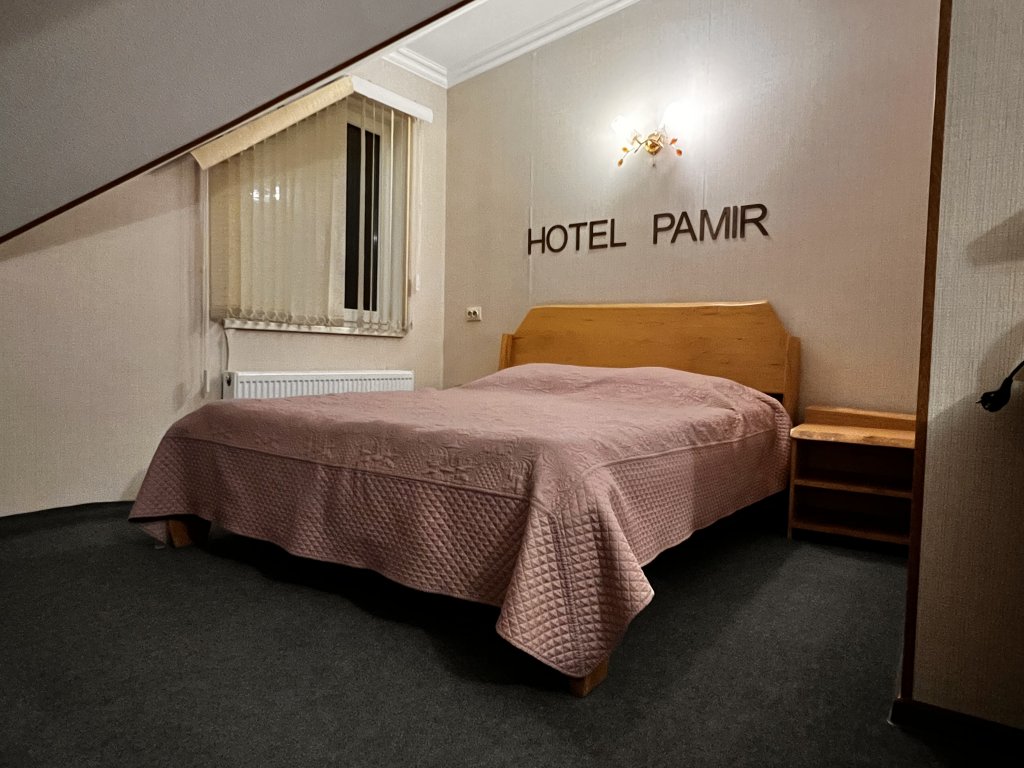 Поляна Азау: Гостевой дом Pamir
