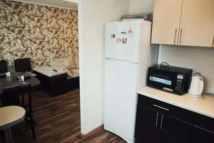 Новокузнецк: 3 rooms apartment on Spartaka 18
