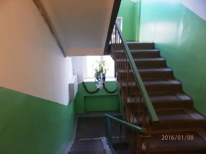 Новокузнецк: 3 rooms apartment on Spartaka 18