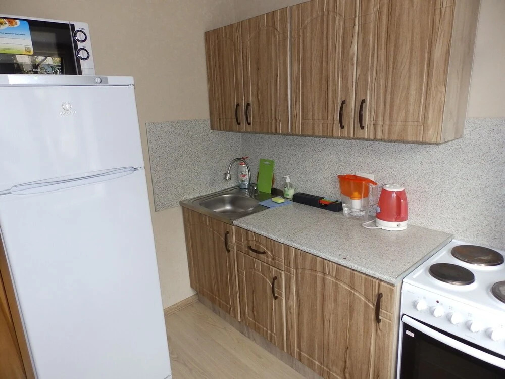 Новокузнецк: 3 rooms apartment on Spartaka 18