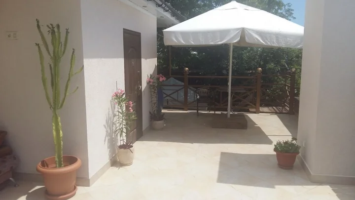 Отрадное: Guest House Timur