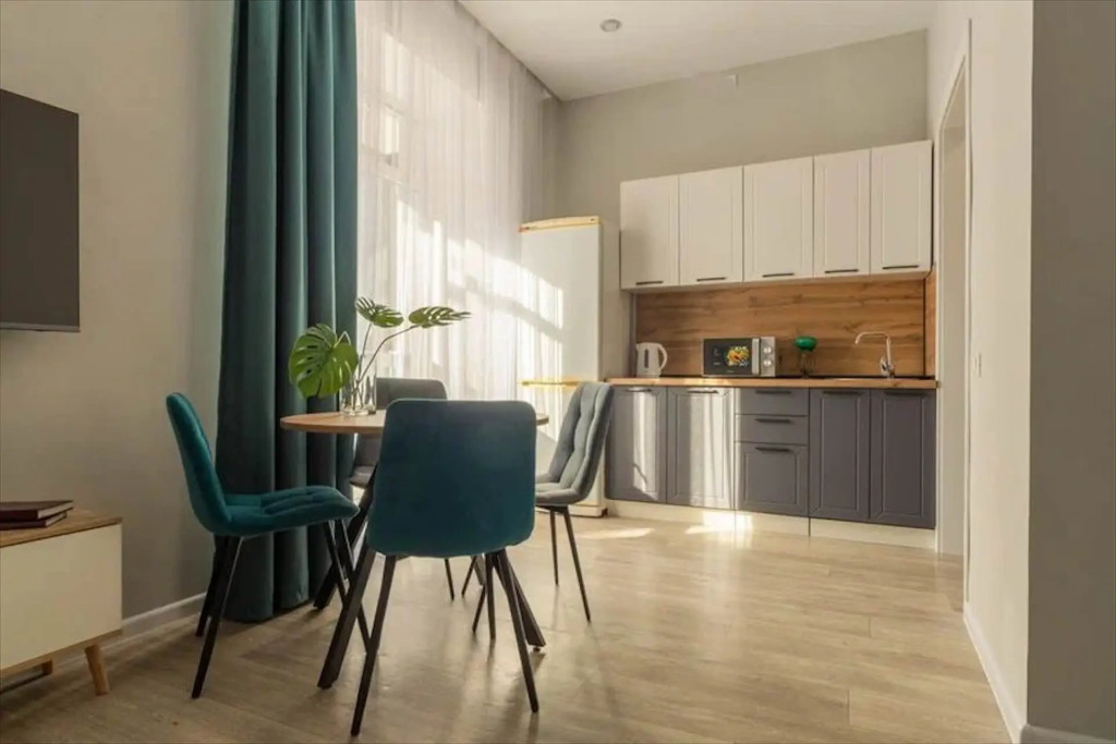 Красноярск: Апартаменты Favorite House на ул. Петра Подзолкова
