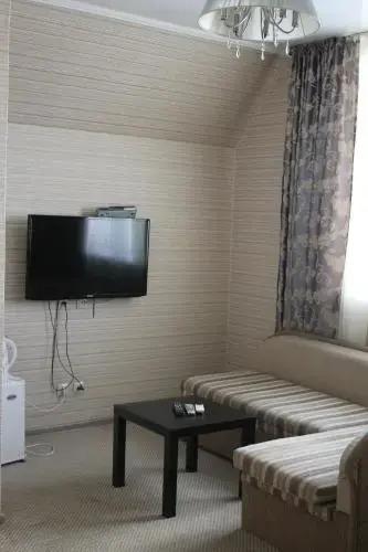 Набережные Челны: On Avtozovodsky Prospekt Mini-hotel