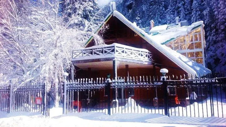 Домбай: Gonachhir