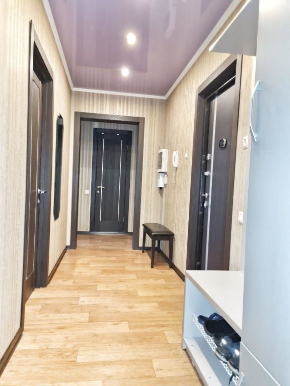 Челябинск: Апартаменты на улице Комарова