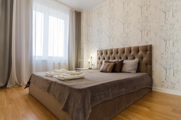 Челябинск: Поделам  Светлая двушка рядом с Radisson Blu
