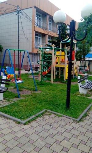 Небуг: Отель Ателика Небуг