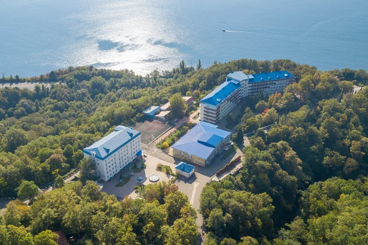 Небуг: AZIMUT Парк Отель Прометей Небуг