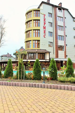 Агой: Отель Гермес