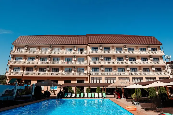 Новомихайловский: Golden Resort (Туапсе)