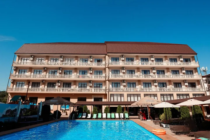 Новомихайловский: Golden Resort (Туапсе)
