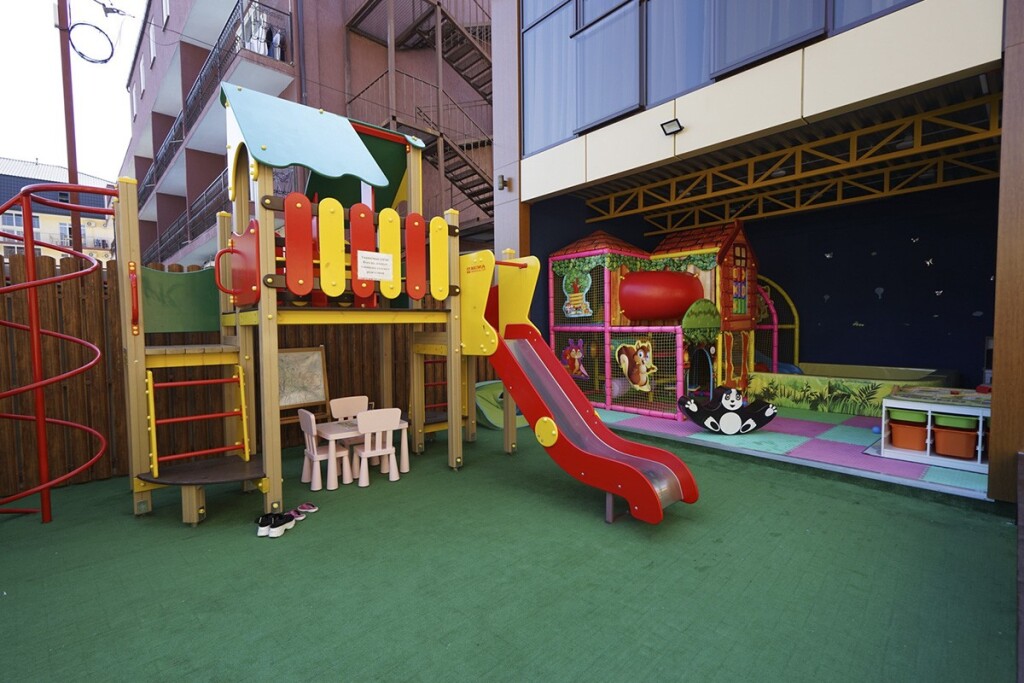 Новомихайловский: Golden Resort (Туапсе)