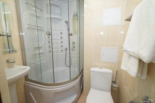 Небуг: Guest House Oksana