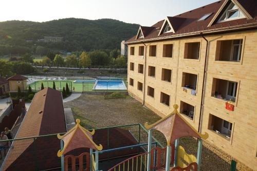 Небуг: Guest House Oksana