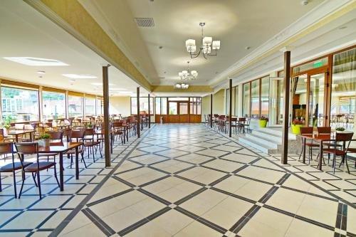 Небуг: Guest House Oksana