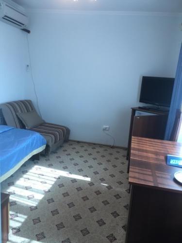 Небуг: Guest House Oksana