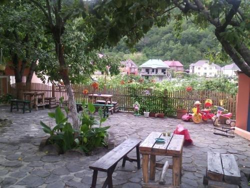 Дедеркой: Guest House Olesya